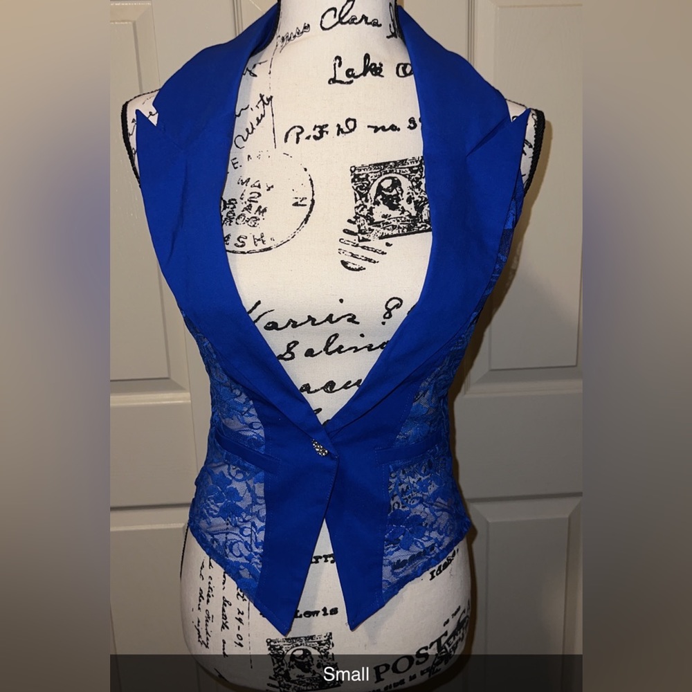 Accent vest